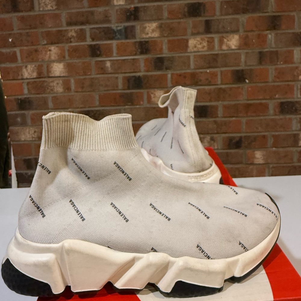 Balenciaga White Logo Trainer Sneakers Sz 39  100% Authentic